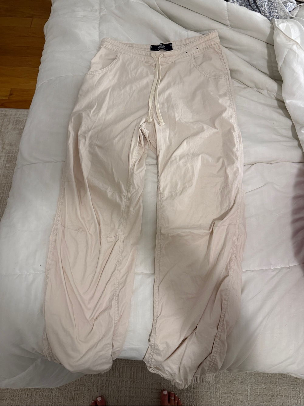 Women’s parachute Lightweight Drawstring Cargo Pants - Cream